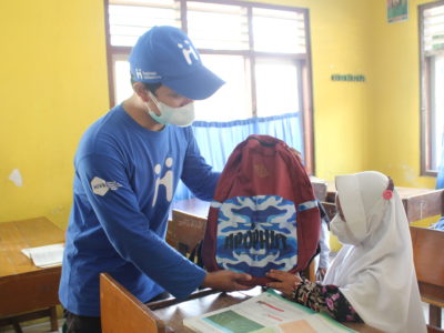 Bantuan Perlengkapan Sekolah untuk Siswi di Magelang - Yogyakarta