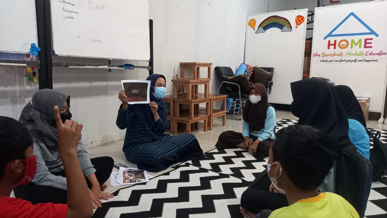 Lala & Dela, Kakak Beradik Inspiratif yang Menjadi Volunteer di HOME Children Learning Center