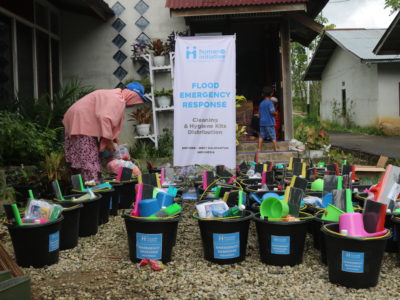 Human Initiative Mendistribusikan Alat Kebersihan untuk Warga Terdampak Banjir Sintang - 1