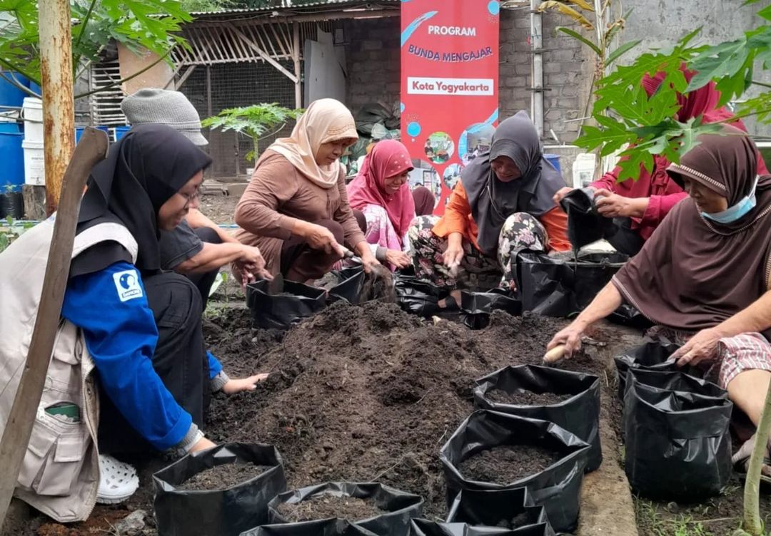 Program Bunda Mengajar, Mendorong Semangat Urban Farming Para Ibu di Yogyakarta