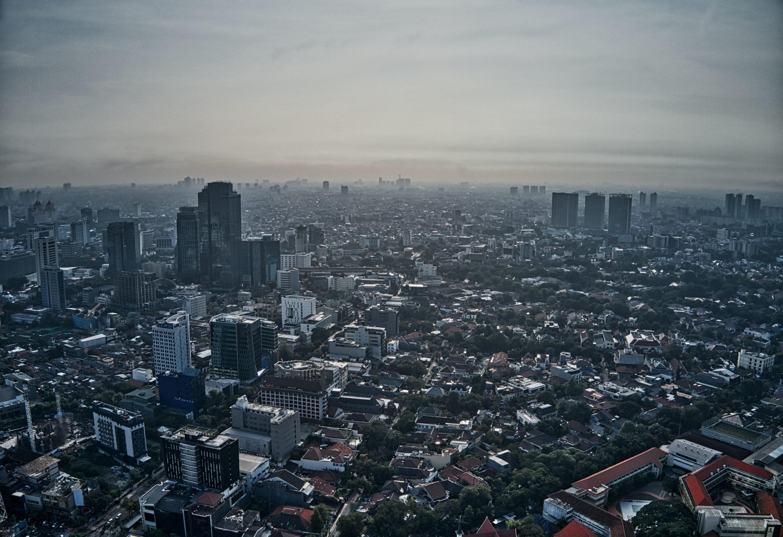 Menjaga Kesehatan dari Pekatnya Polusi Udara di Ibu Kota Jakarta