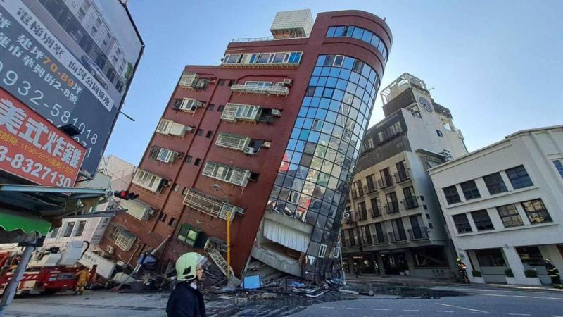 Earthquake with a Magnitude of 7.5 Hits Taiwan, Triggering Tsunami Warnings to Japan and the Philippines