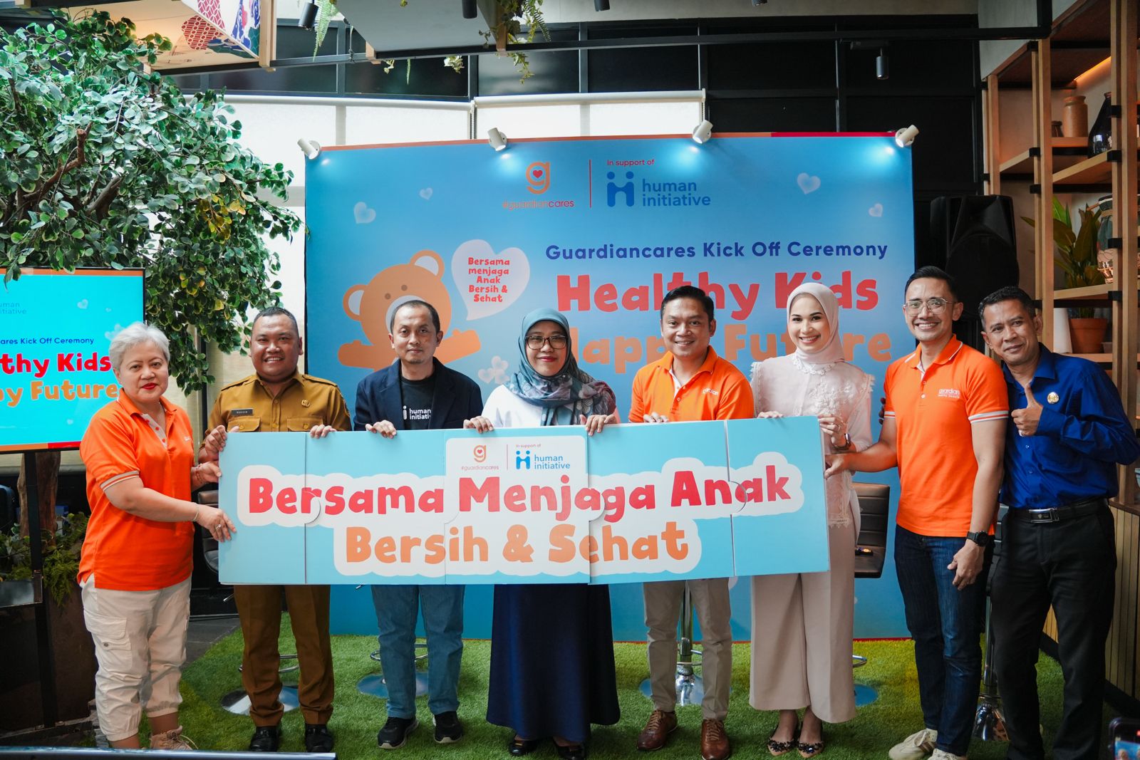 Guardian Indonesia and Human Initiative Build Access to Clean Water and Healthy Sanitation for 12 Schools