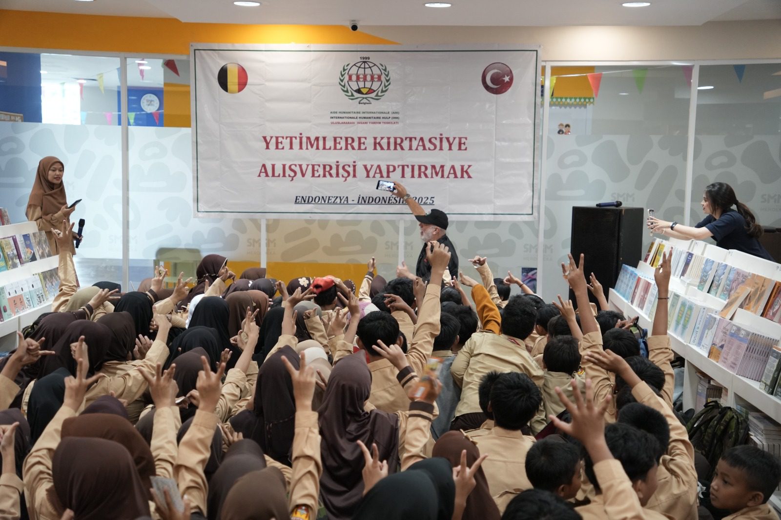 “How Do We Pay for This?” The Joyful Story of a Shopping Day for Orphans and Underprivileged Children in Depok