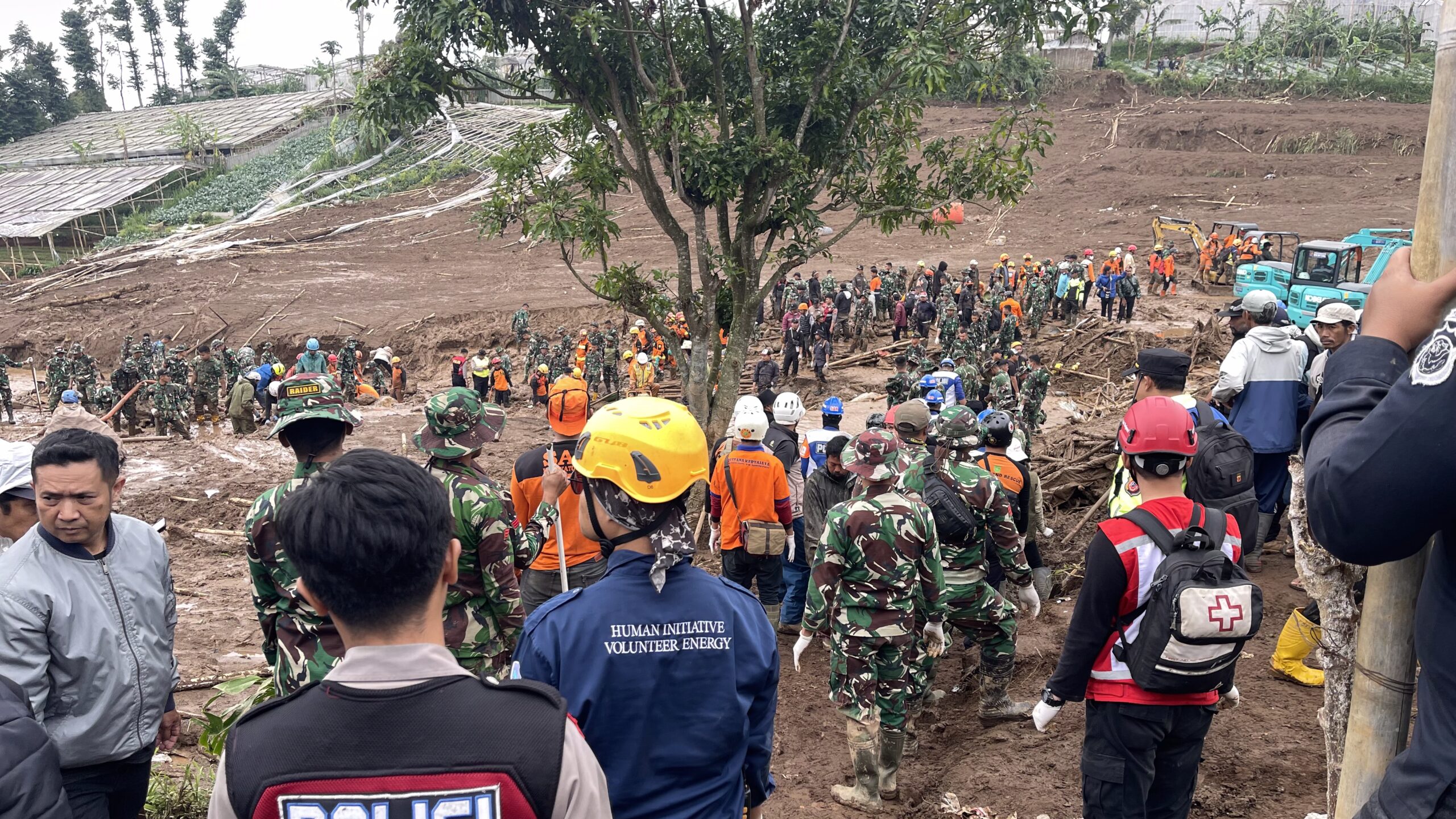 Longsor Cisarua Bandung Barat, Human Initiative Terus Berikan Dukungan dalam Upaya Evakuasi SAR