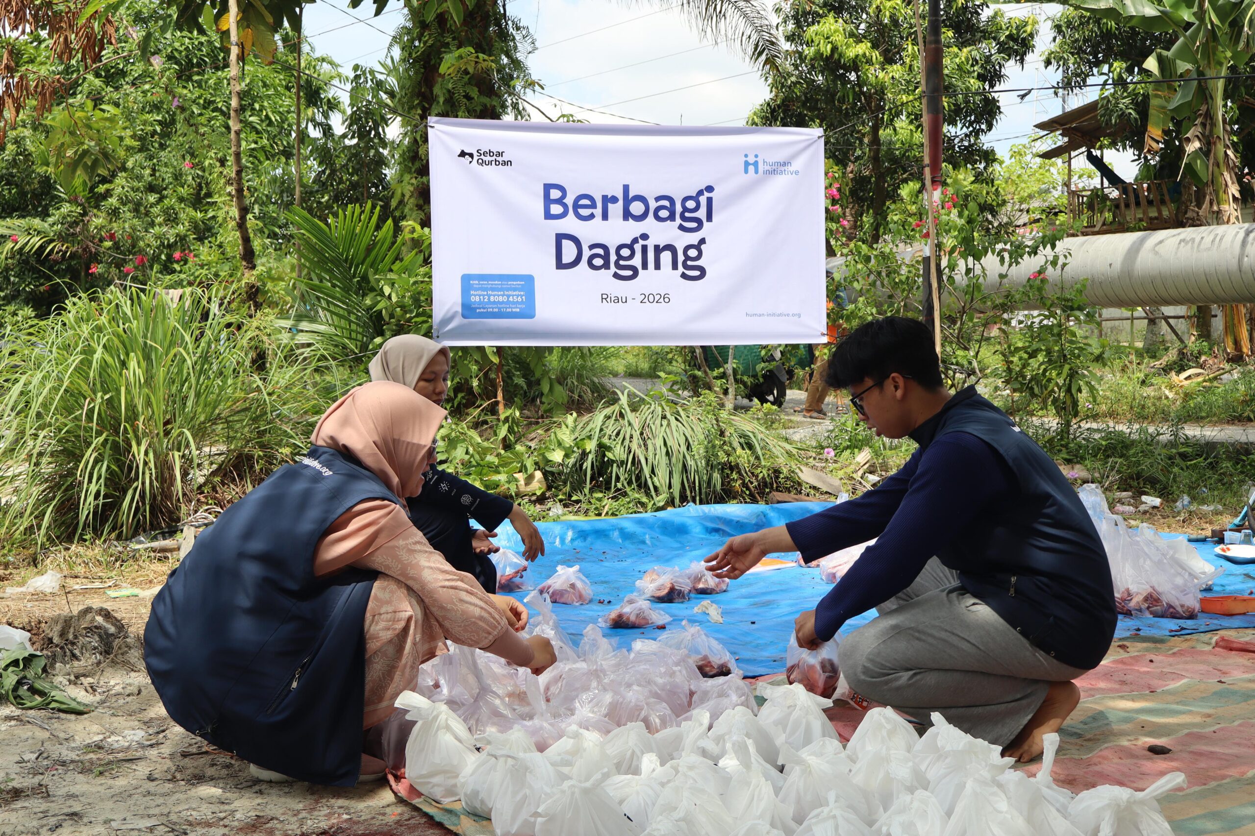 Sharing Meat with Perawang Residents to Help Meet Animal Protein Needs